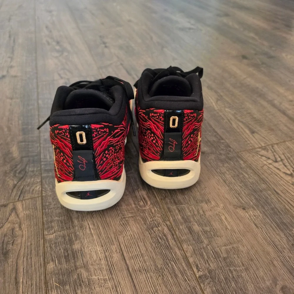 Jordan Tatum 1 Old School Black University Red Gold DZ3320-001 Mens Basketball